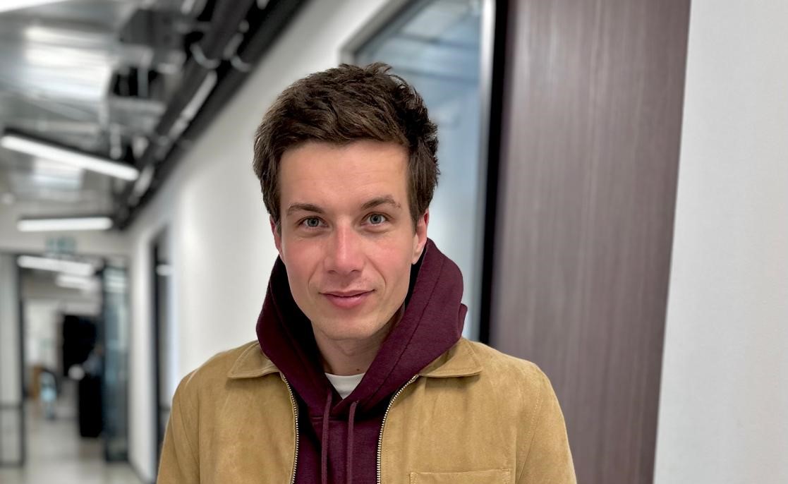 V životě nechci být kretén. Pohřební služba mě naučila vážit si každého dne, říká herec Daniel Krejčík 