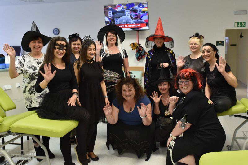  Odběrové centrum Fakultní nemocnice Brno si dnes připravilo tematickou akci - krev odebírají čarodějnice