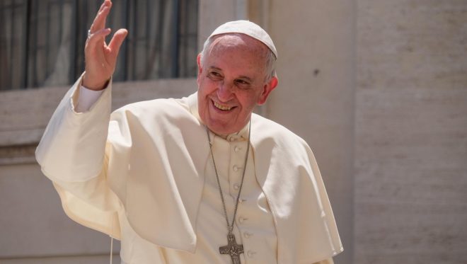 Sázkové kanceláře vypisují kurzy na nového papeže, konkláve ve Vatikánu začne ve středu 7. května.