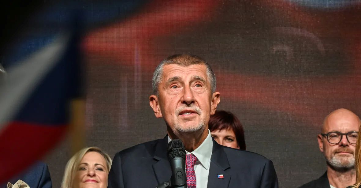 Pár dní po volbách se rýsuje nová vládní koalice pod vedením Andreje Babiše. Motoristé a SPD usilují o ministerské posty