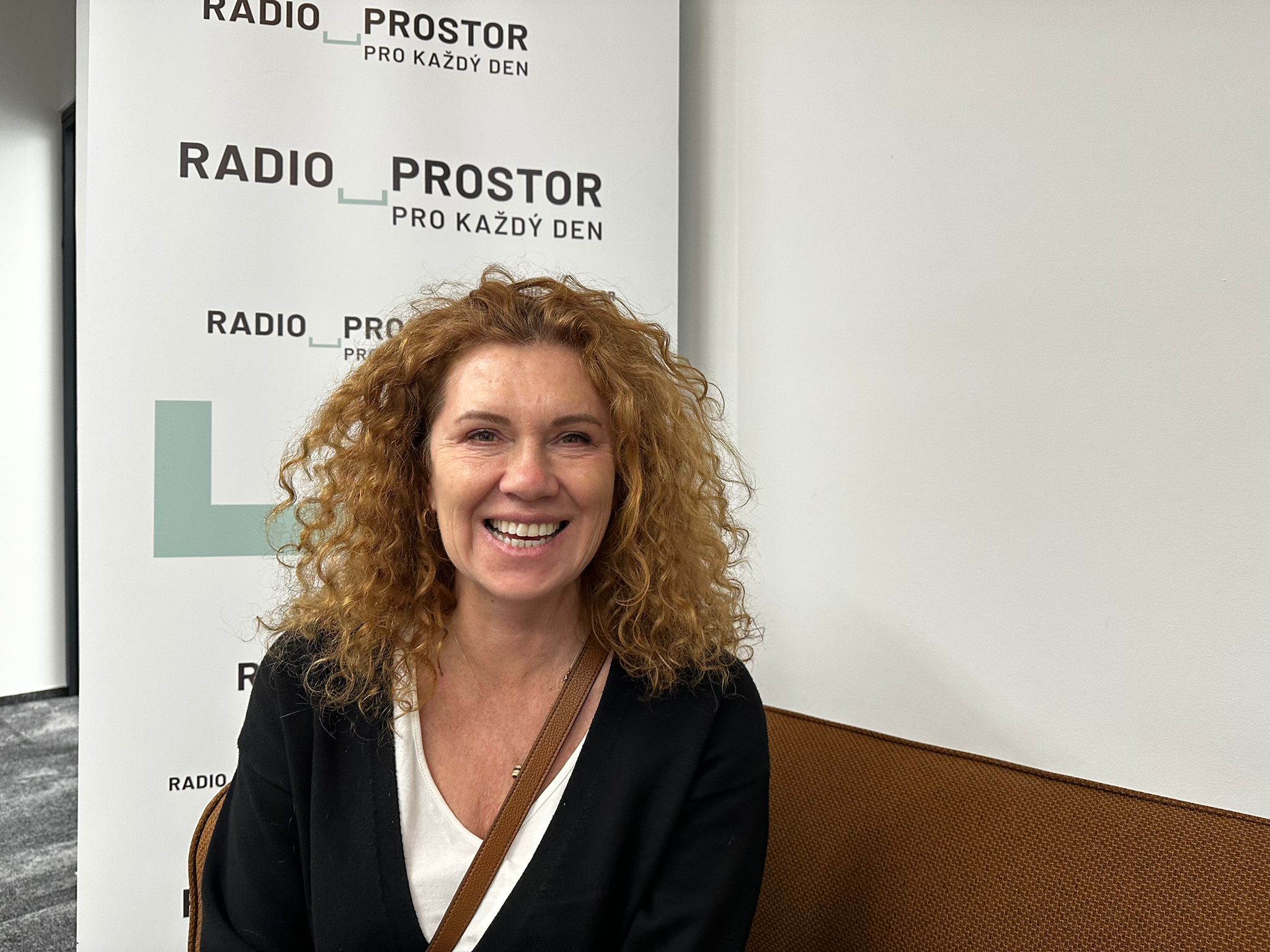 Jestli nevěsty chtějí hubnout do šatů, ať přijdou na zkoušky až po dietě, říká majitelka svatebního salonu Nováková