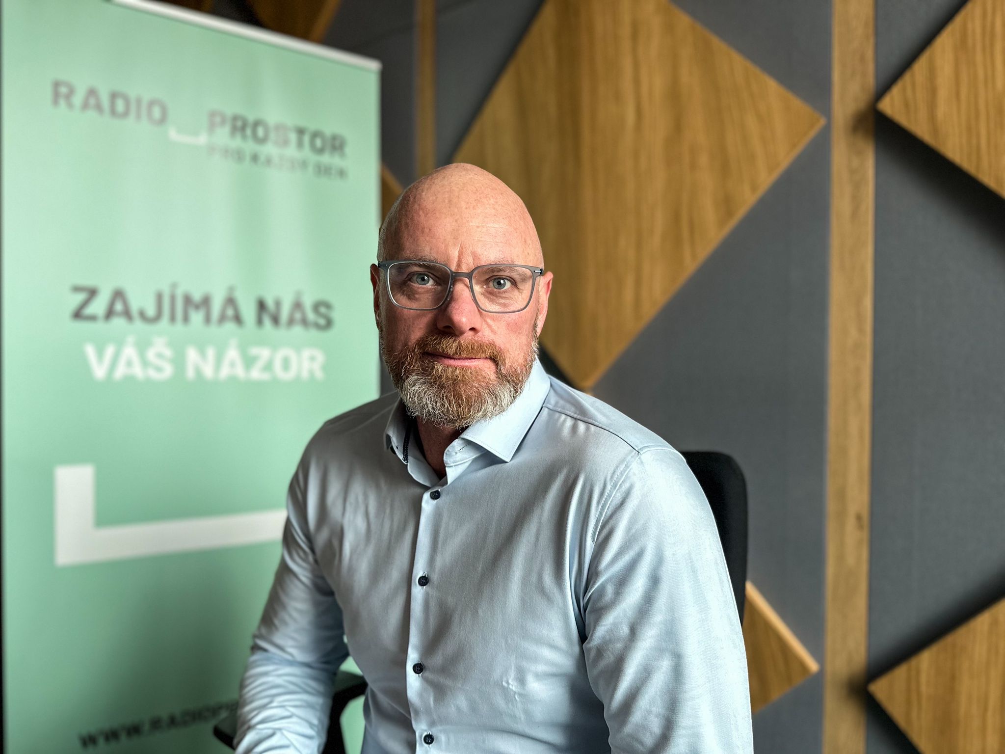 Bezpečnostní rámy nás před střelci neochrání. Nutná je prevence, říká exministr školství Plaga