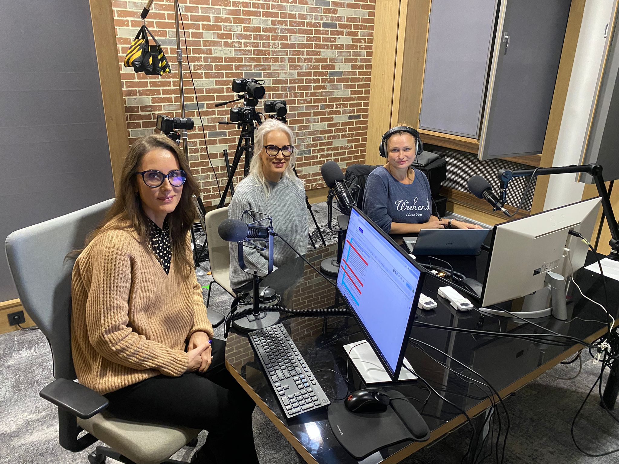 Na platformě prima+ odstartoval nový čtyřdílný kriminální seriál Noční operatér, za kterým stojí scenáristické a režijní duo Kateřina a Jitka Bártů