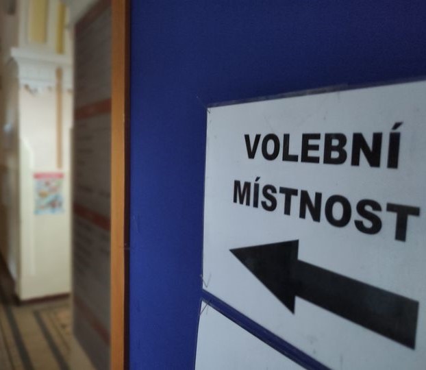 Po korespondenční volbě se nebráním on-line hlasování, říká ministr pro evropské záležitosti Dvořák