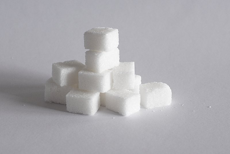 Cukr nad zlato. Češi to s ním přehánějí stejně jako se solí