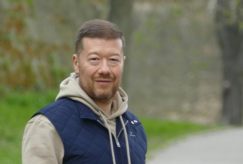 Případné vydání Okamury zajistí SPD kampaň až do voleb. Navíc zdarma, říká politolog Valeš