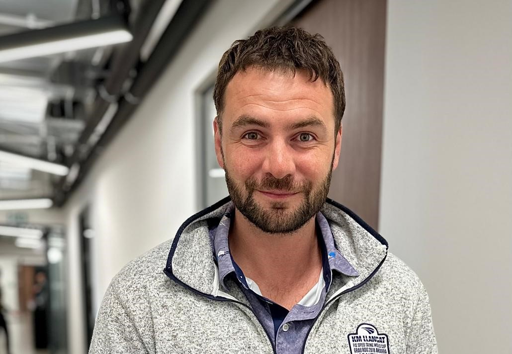 Jsme punkáči z garáže, který konkurujou světový špičce. Není to sport pro blázny, říká rychlostní lyžař Radim Palán