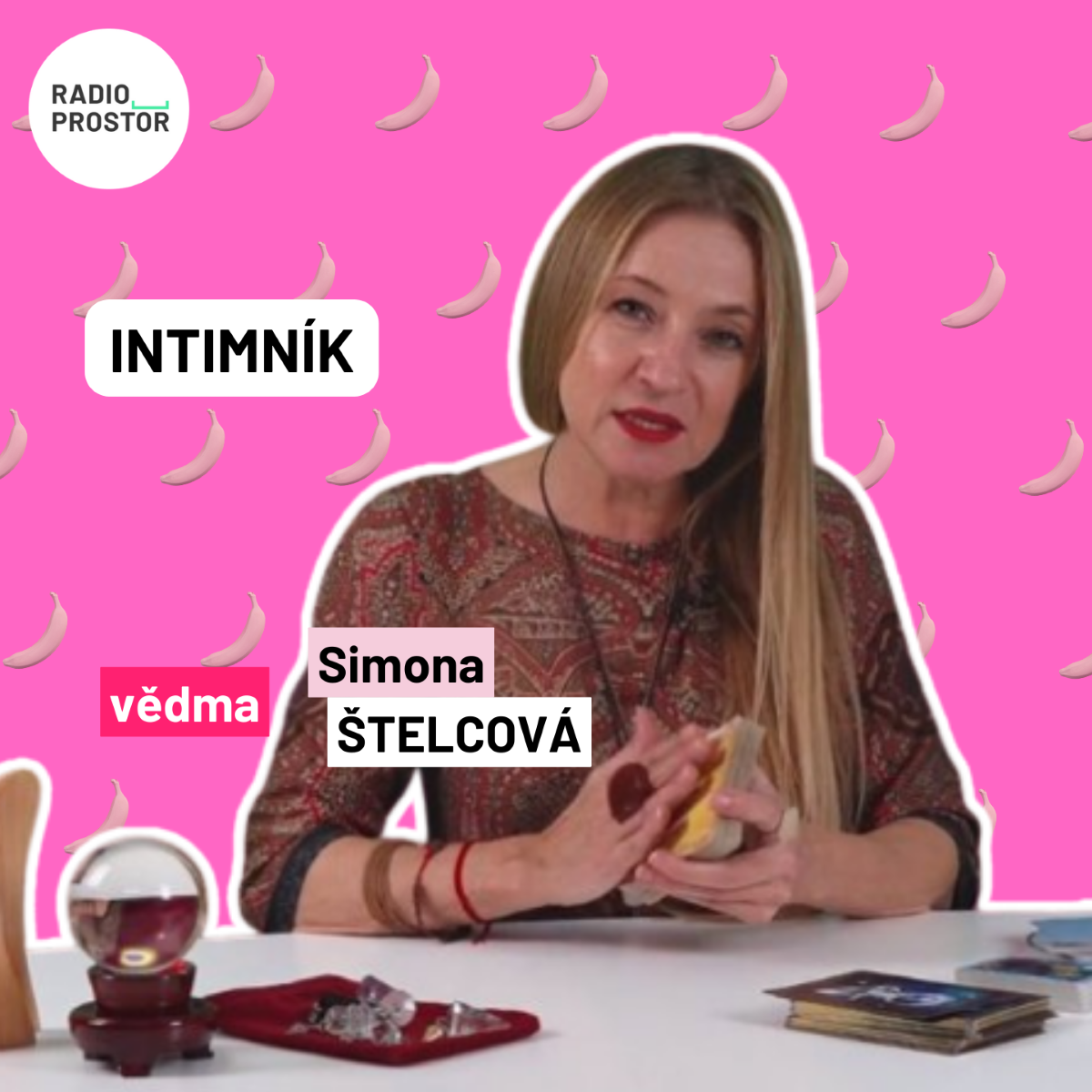 Čistit minulé životy není žádná sranda a chlupem z ohanbí lásku nevykouzlím, říká čarodějka Simona Štelcová