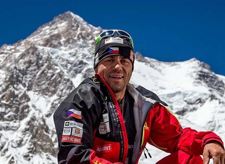 Čůrání v Himalájích opravdu nepálské vody neznečistí, říká horolezec k situaci na Everestu