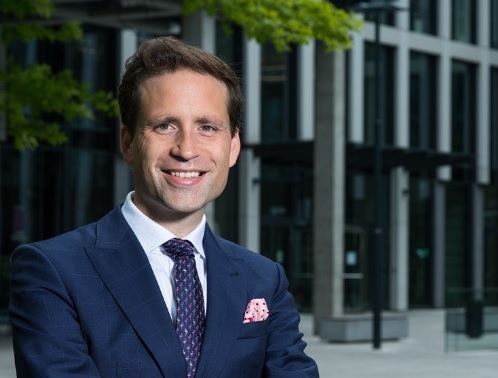 Litr nafty může do října zdražit až o 5 korun, říká ekonom Lukáš Kovanda