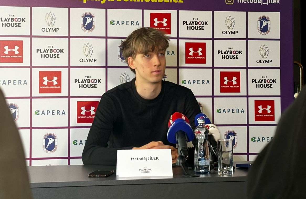 Na medaili jsem si v sezóně věřil, teď se soustředím na olympijskou přípravu, říká rychlobruslař Jílek.