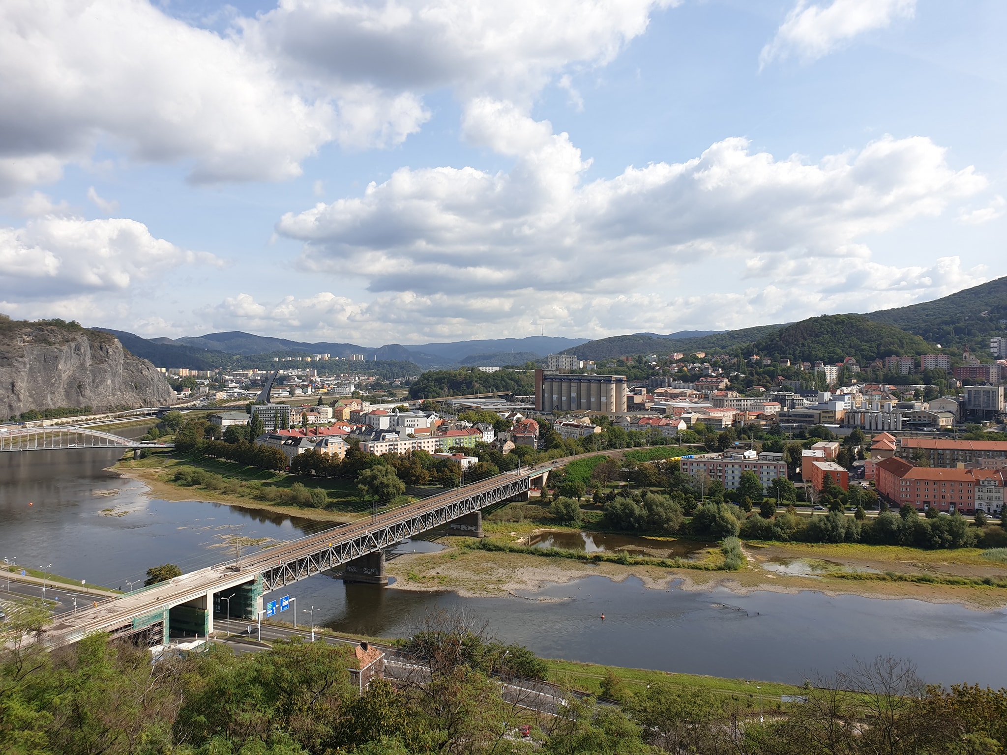 Máte cestu do centra Ústí? Dejte raději nohu z plynu