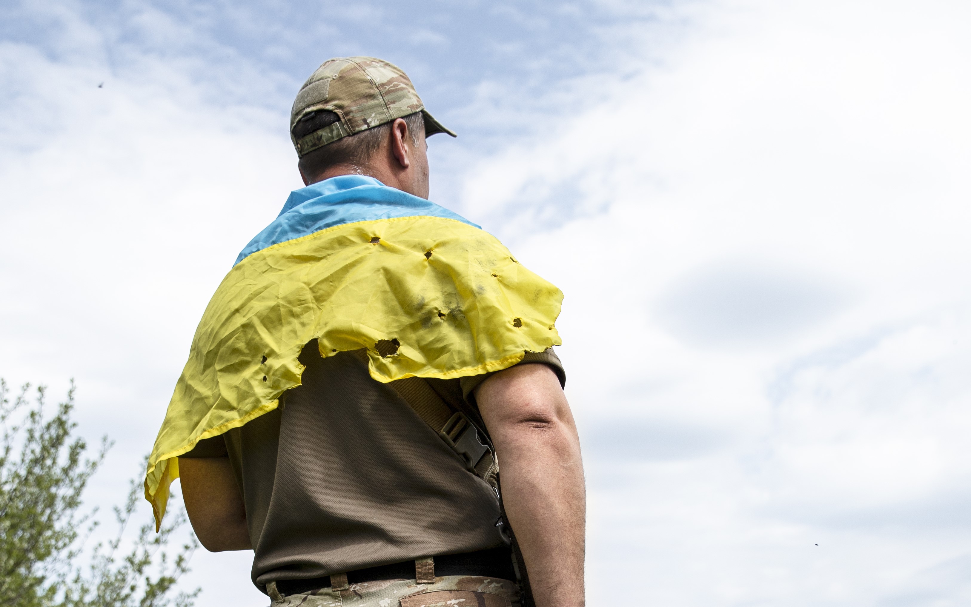 Audio: Tři roky války očima reportéra a vývoj humanitární podpory k infrastrukturním projektům
