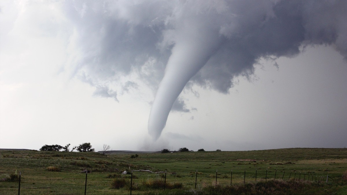 Tornádo u Netolic? Meteorologové hledají důkazy a nevylučují, že podobných jevů bude přibývat