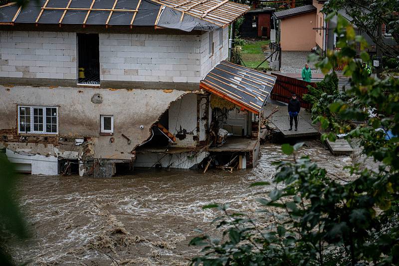 Česko si ještě líže rány. Od ničivých povodní uběhlo půl roku, mluvili jsme se starosty Jeseníku a Krnova 