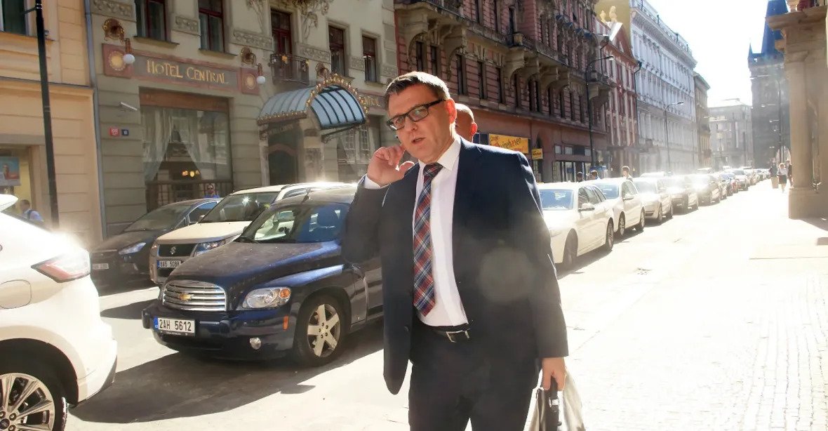 Zaorálek bude muset k výslechu. Kriminálka prošetřuje výrok o korupci radních ČT