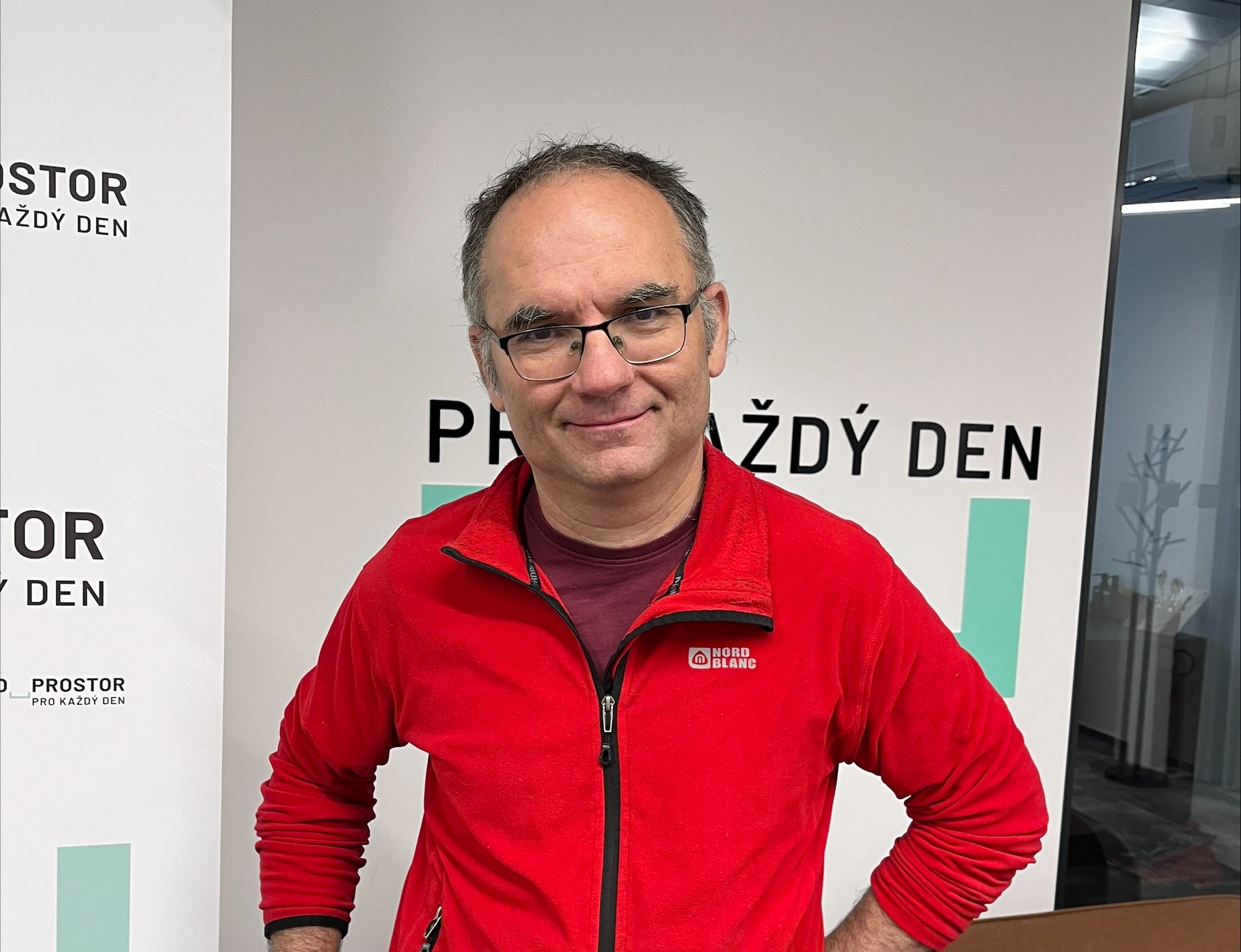 Malováním jsem se začal živit až po deseti letech, říká Valečka. Jeho obraz se vydražil za téměř 200 tisíc