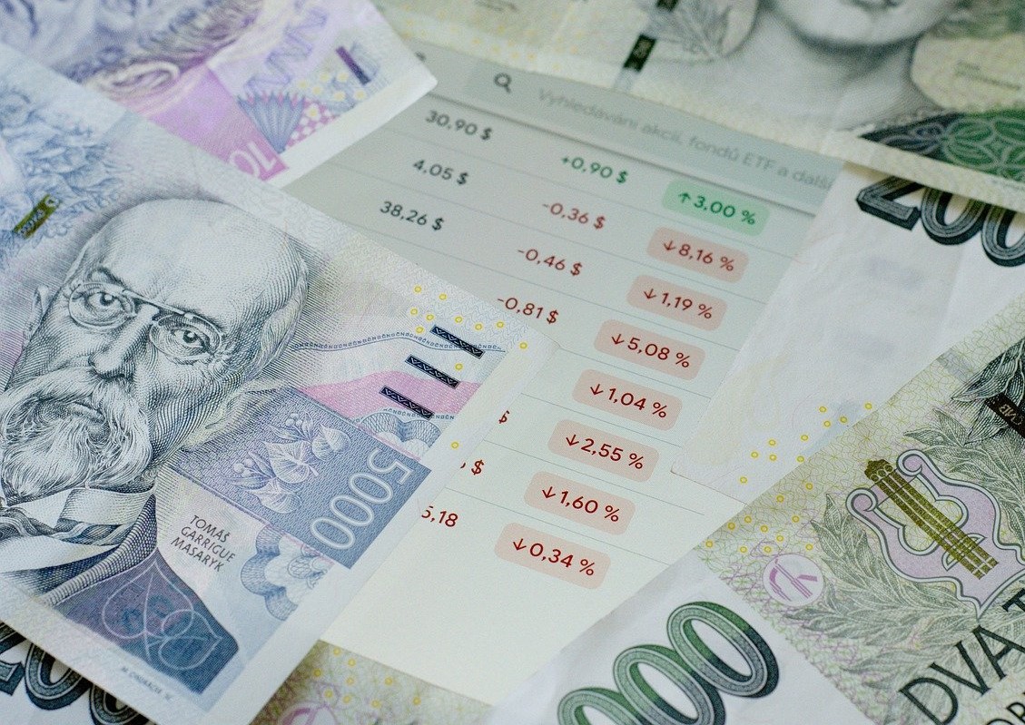 Konsolidační balíček? Lepší než nic, nebude to ale stačit, říká ekonom