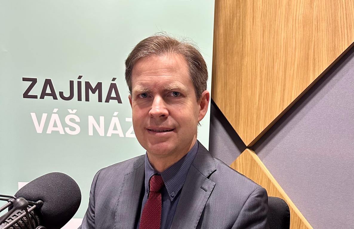 Musíme najít cestu, jak vyrábět více léků. Za jejich nedostatek můžou regulace, říká právník Dostál