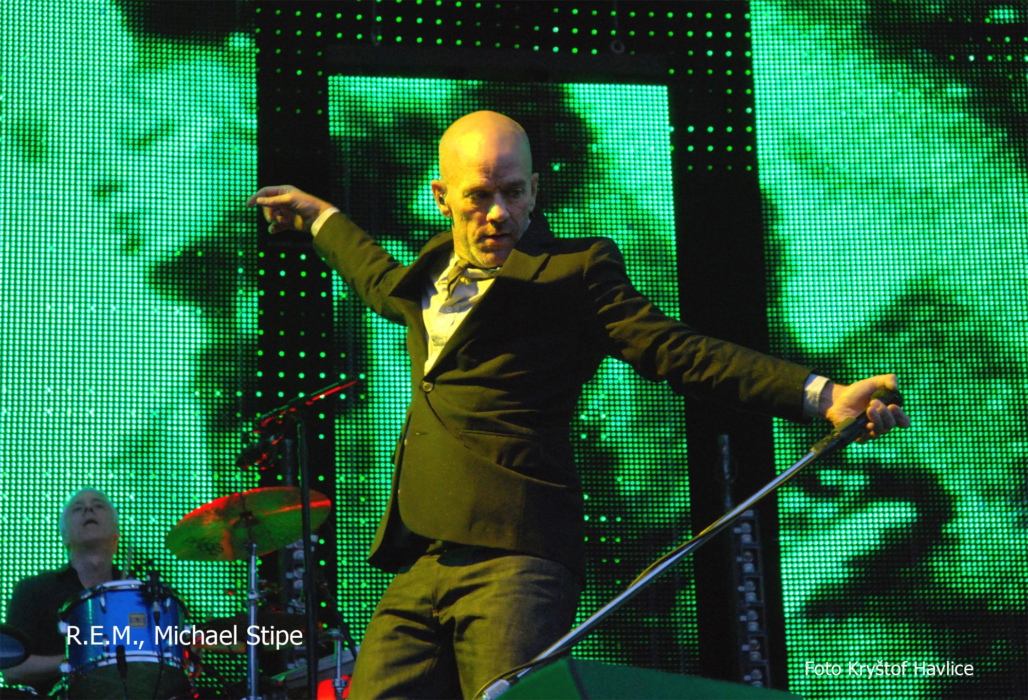 R.E.M. podpořili Svobodnou Evropu – remixem svého průlomového singlu Radio Free Europe upozorňuje na význam nezávislé žurnalistiky