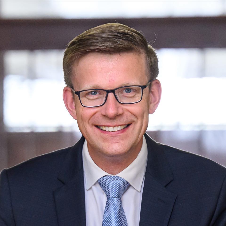 Ministr Kupka chce další úlevy od EU. Zmírnění pokut za emise aut je nedostatečné