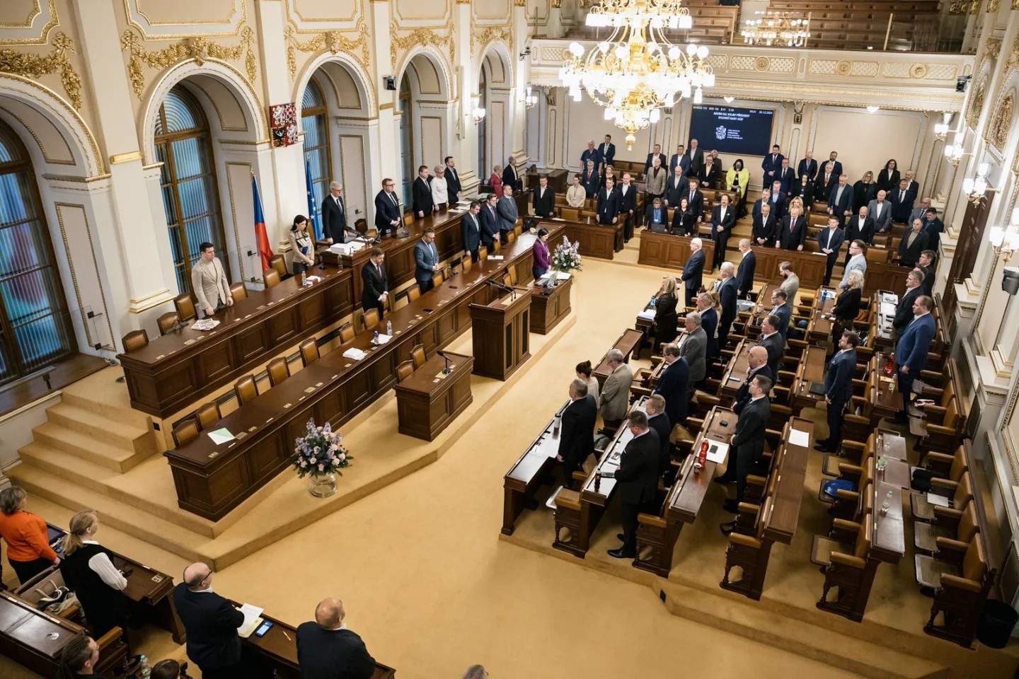 Obstrukce paralyzují Sněmovnu a každá hodina stojí statisíce. Inspirujme se v zahraničí, říká pirátka Kocmanová