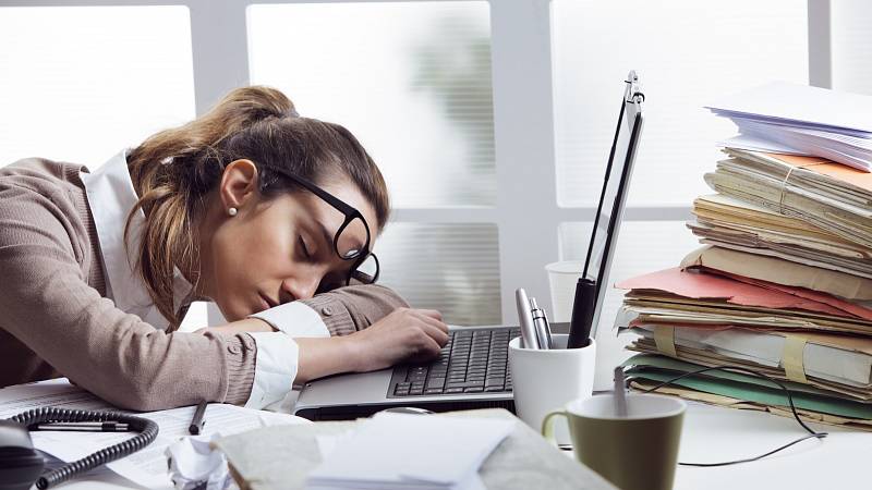 Mezi odpočinkem a prokrastinací je rozdíl. Odkládání povinností vám na energii nepřidá, říká terapeutka